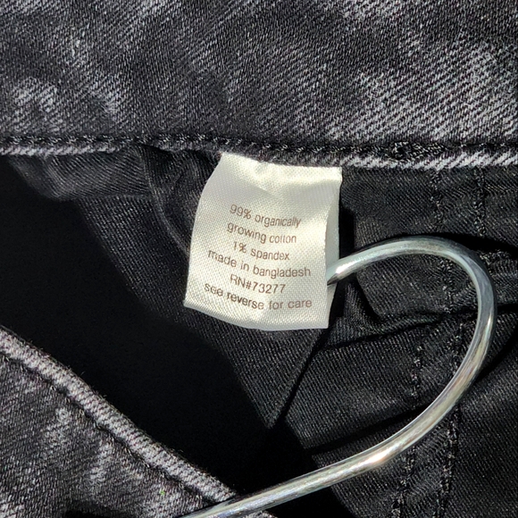 Copy -ELIZABETH AND JAMES High Rise Flare  Black Denim 10/30 - Picture 6 of 7